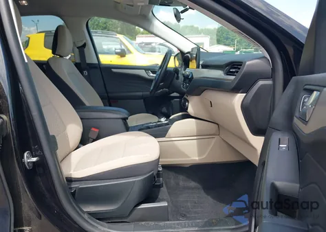 2021 Ford Escape Se z USA, uszkodzony, nr VIN 1FMCU0G67MUA77387